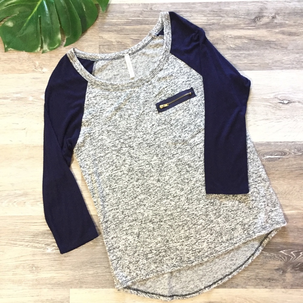 Three Quarter Sleeve lightweight dual color Top